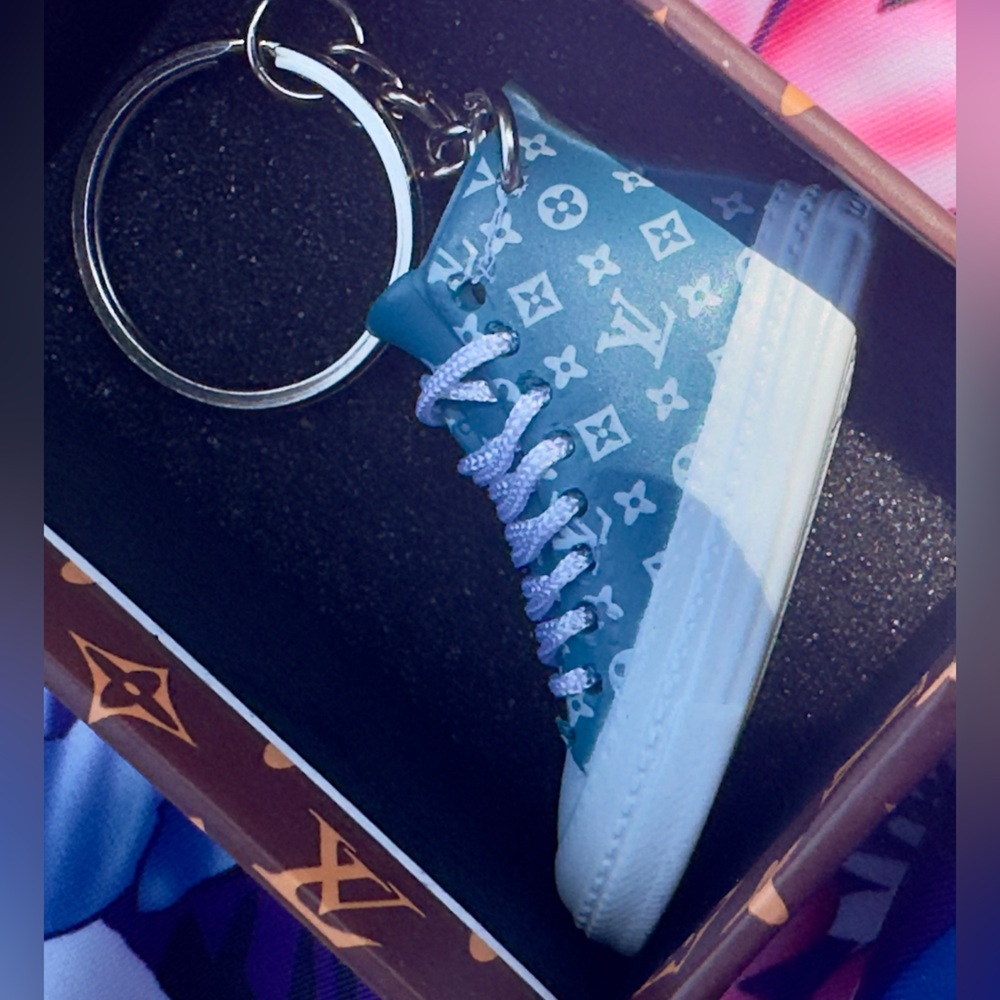 Fashion Blue Monogram Sneaker Keychain - Picture 7 of 15